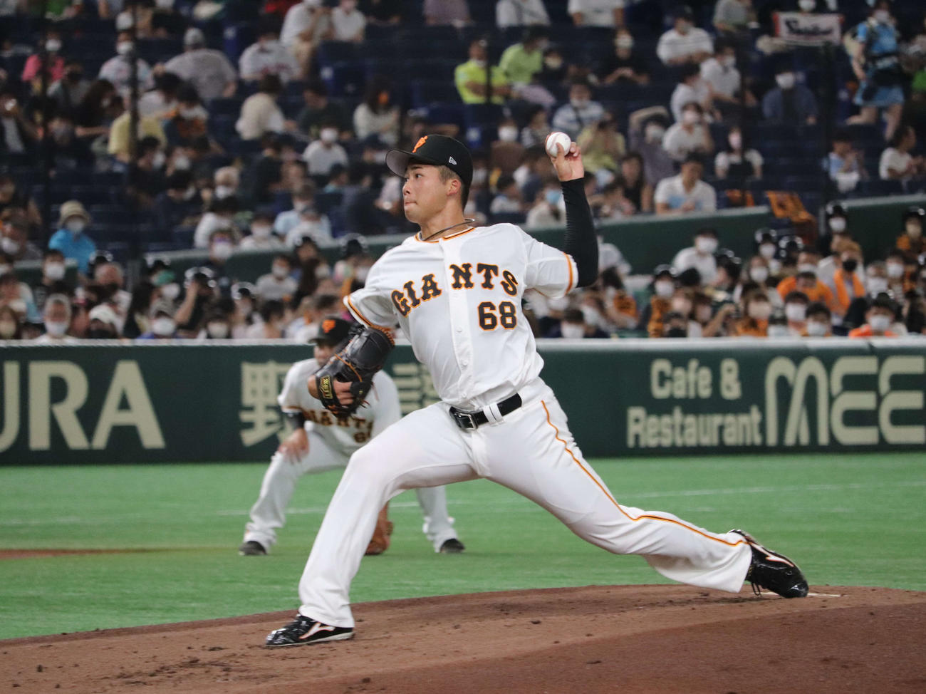 イースタン・リーグ巨人対ヤクルト　公式戦初先発した高卒ルーキーの巨人代木（撮影・小早川宗一郎）