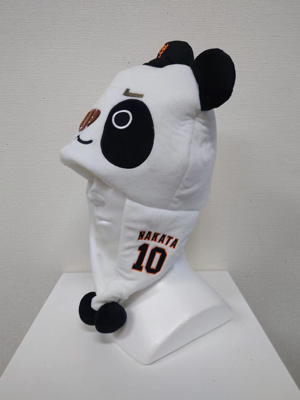 巨人中田翔内野手の新グッズ「ジャイアンツパンダショウショウキャップ」(球団提供)