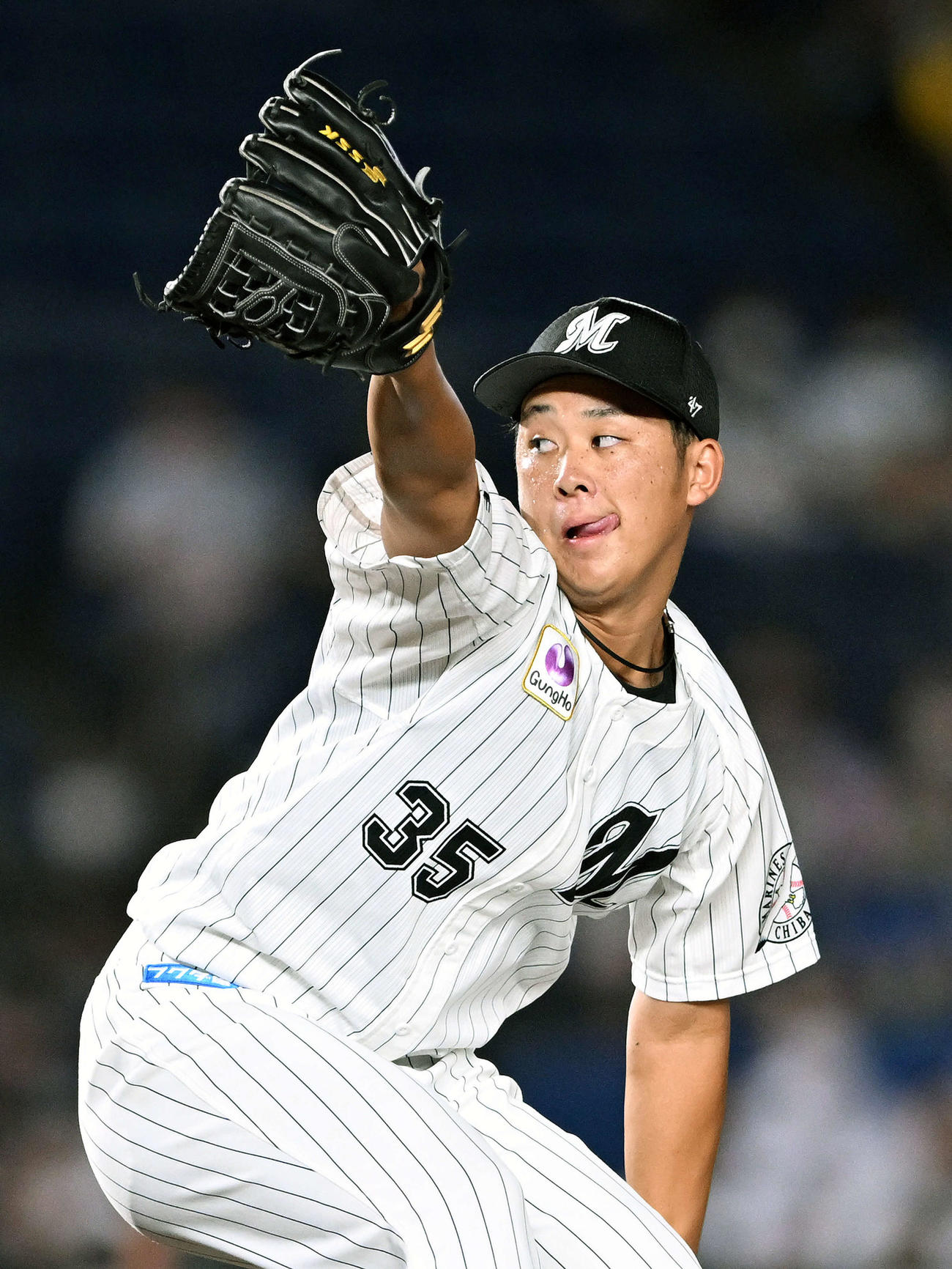 ロッテ対日本ハム　ロッテ先発の鈴木（撮影・滝沢徹郎）