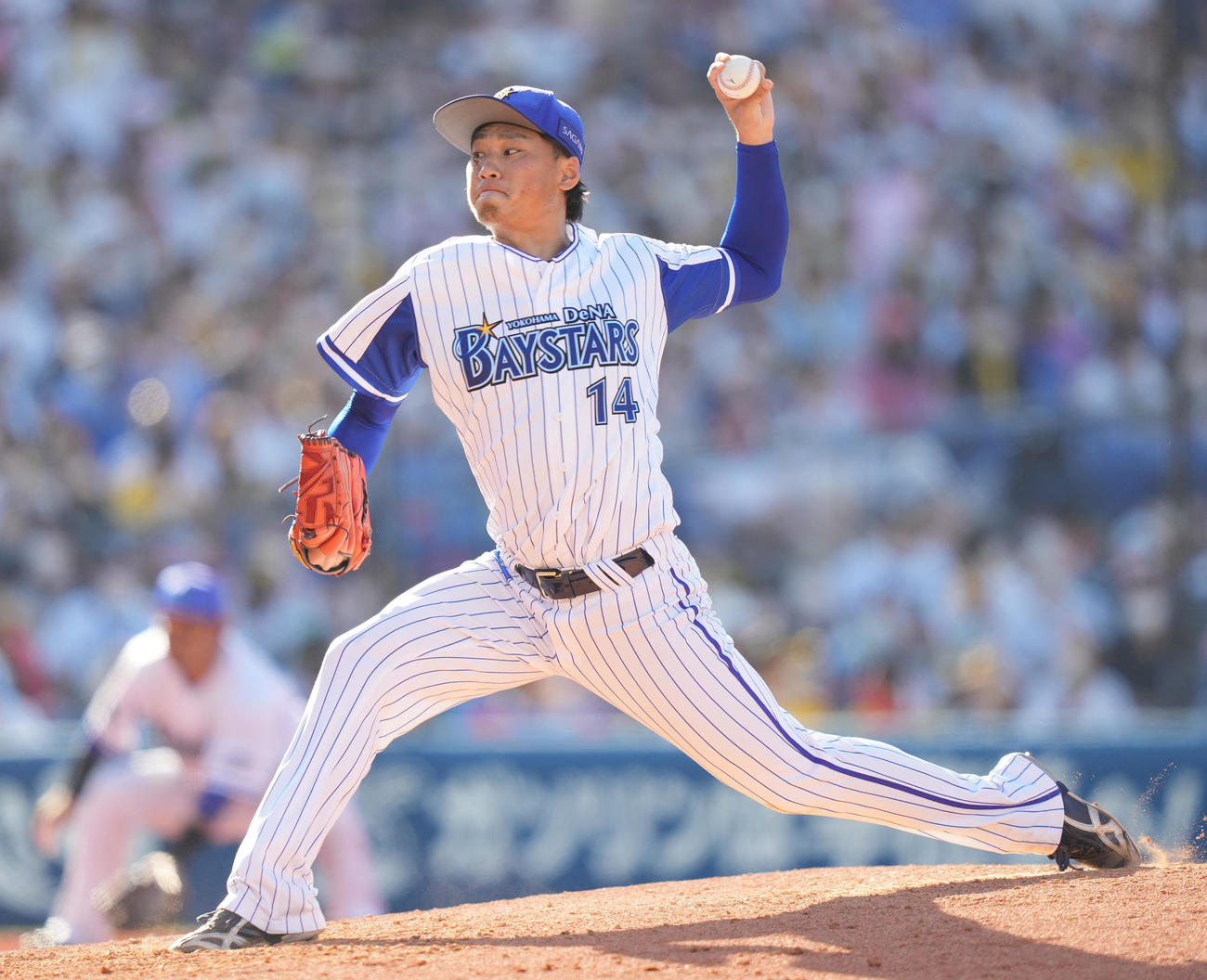 10日阪神戦に先発し力投するDeNA石田健大