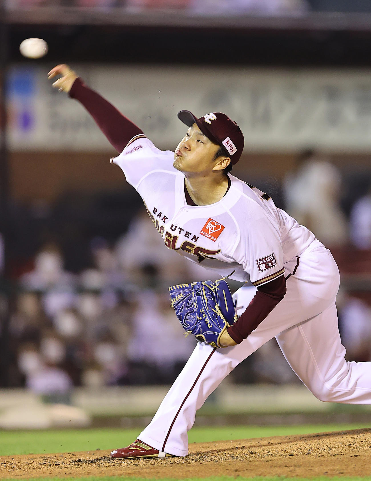 楽天対オリックス　力投する楽天先発の則本（撮影・垰建太）