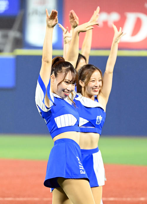 DeNAのオフィシャルパフォーマンスチーム「diana」