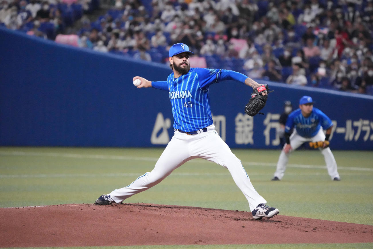 中日対DeNA　力投するDeNA先発のガゼルマン（撮影・森本幸一）