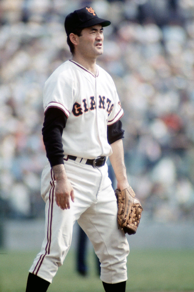 三塁の守備に就く巨人時代の長嶋茂雄さん（1974年7月2日)
