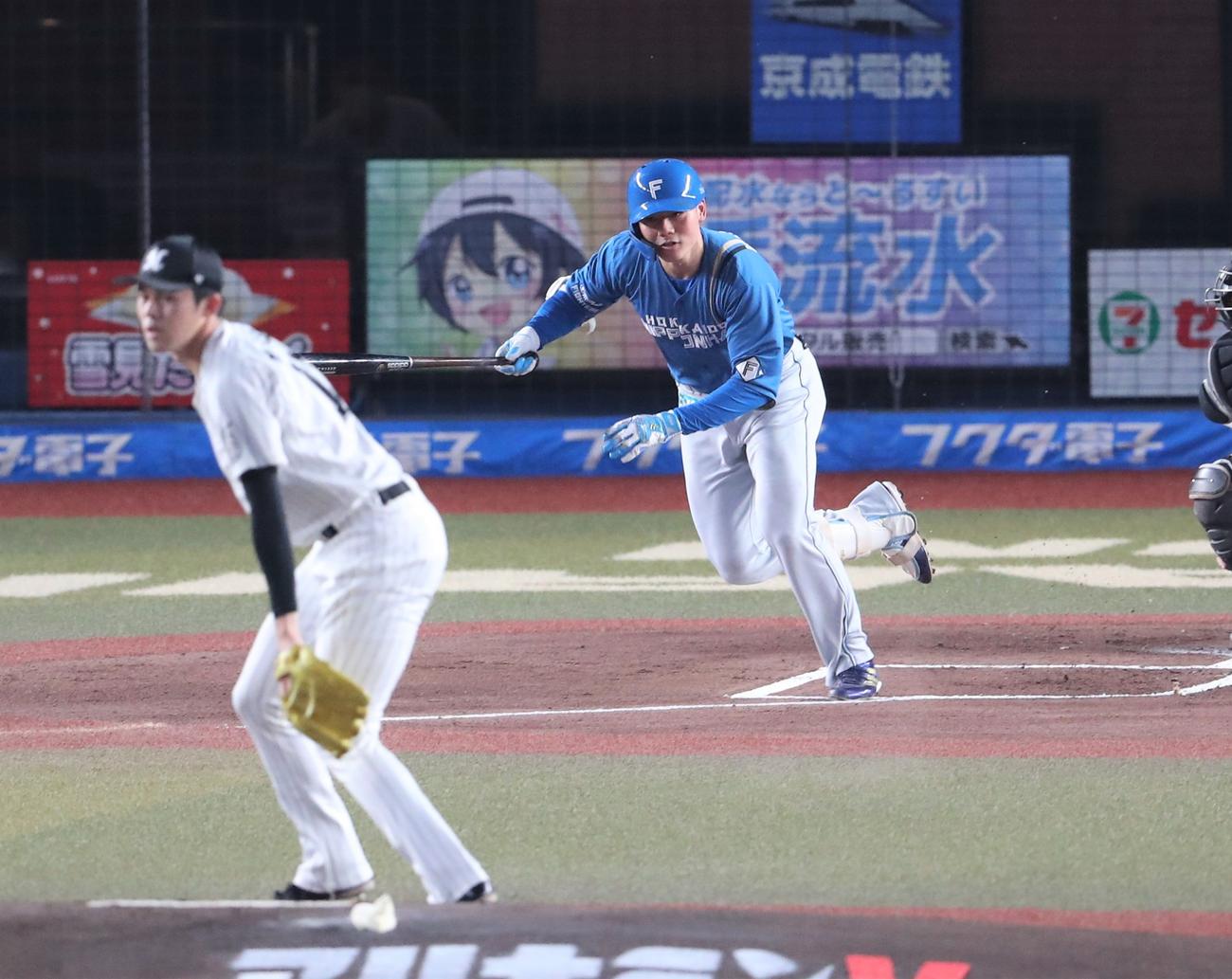 ロッテ対日本ハム　1回表日本ハム無死、中前打を放つ清宮（撮影・黒川智章）