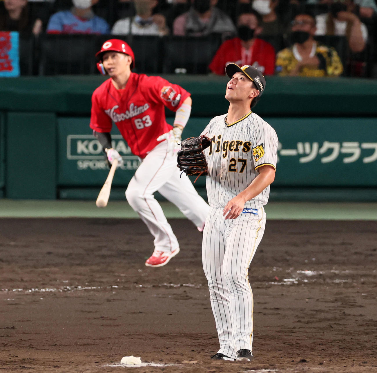 阪神対広島　5回表広島1死、伊藤将は西川に右越えソロ本塁打を被弾（撮影・加藤哉）