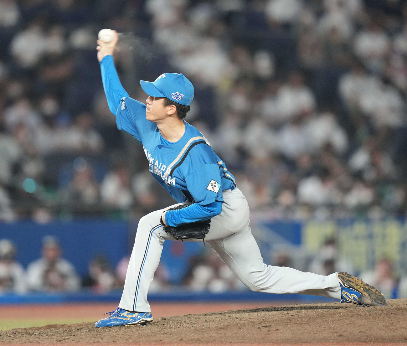ロッテ対日本ハム　7回裏から3番手で登板した日本ハム北山（撮影・鈴木みどり）