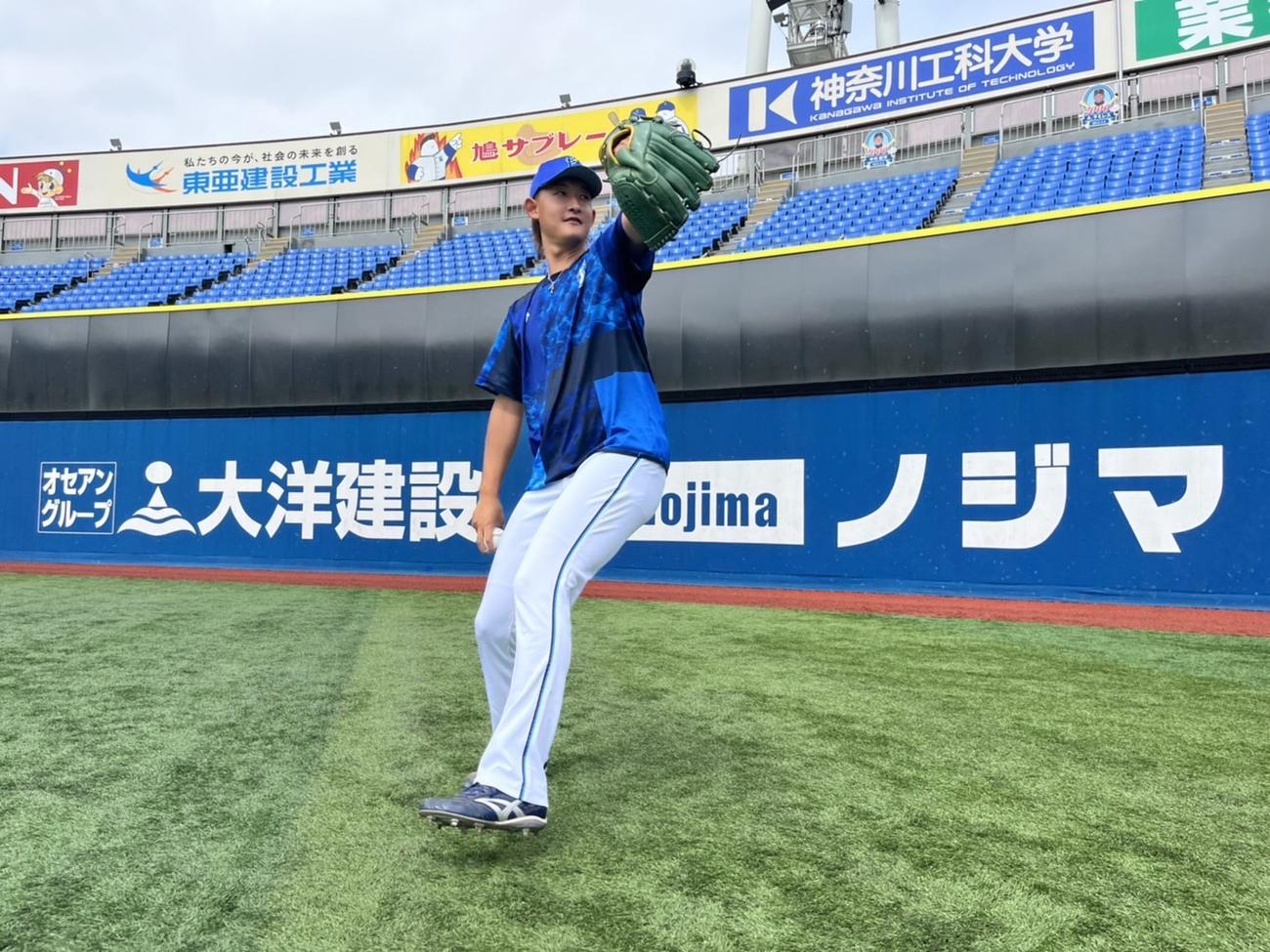 キャッチボールするDeNA阪口（球団提供）