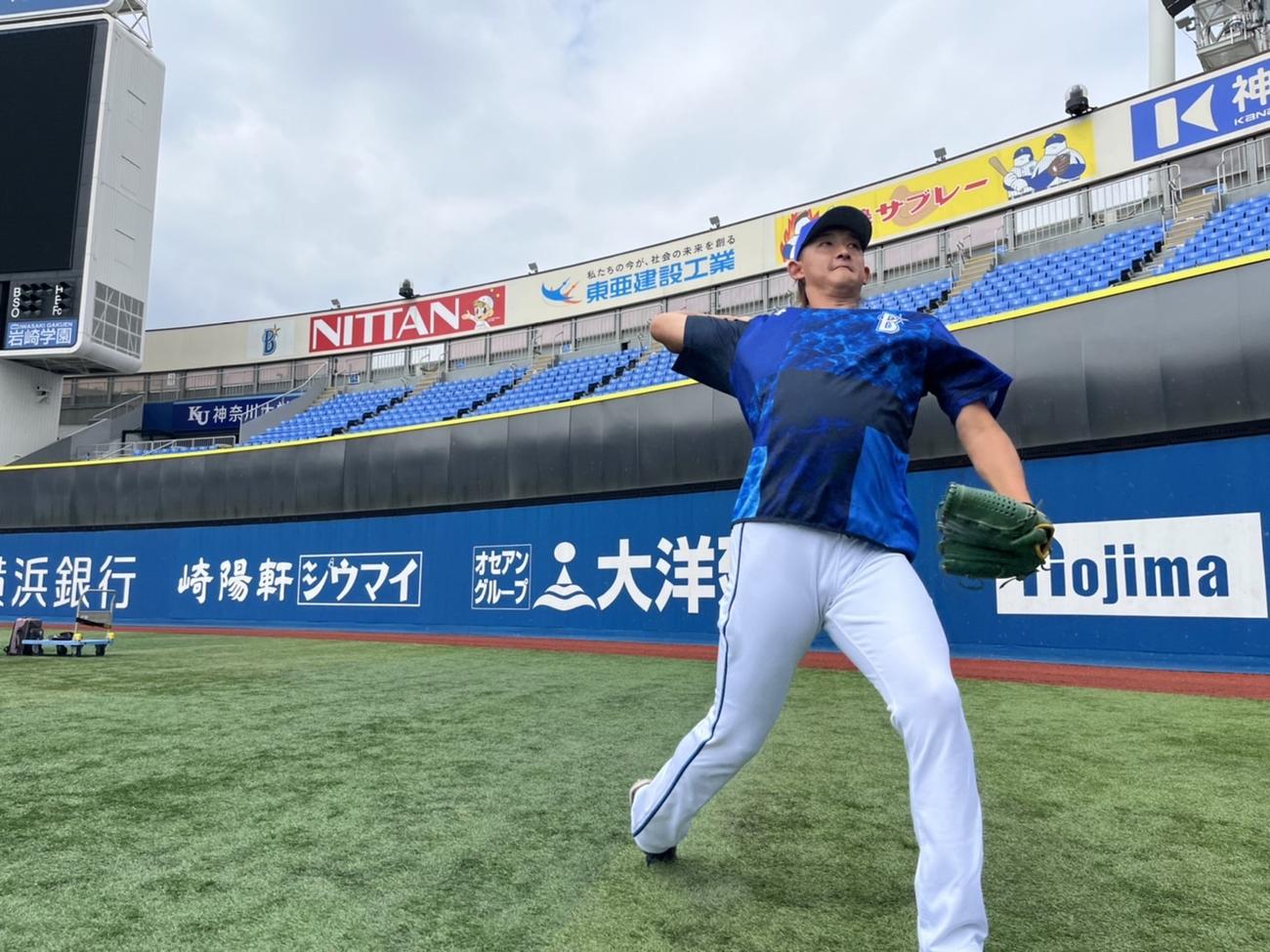 キャッチボールするDeNA阪口（球団提供）