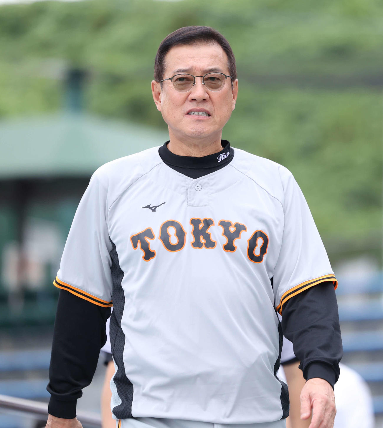 練習を引き揚げる巨人原監督（撮影・河田真司）