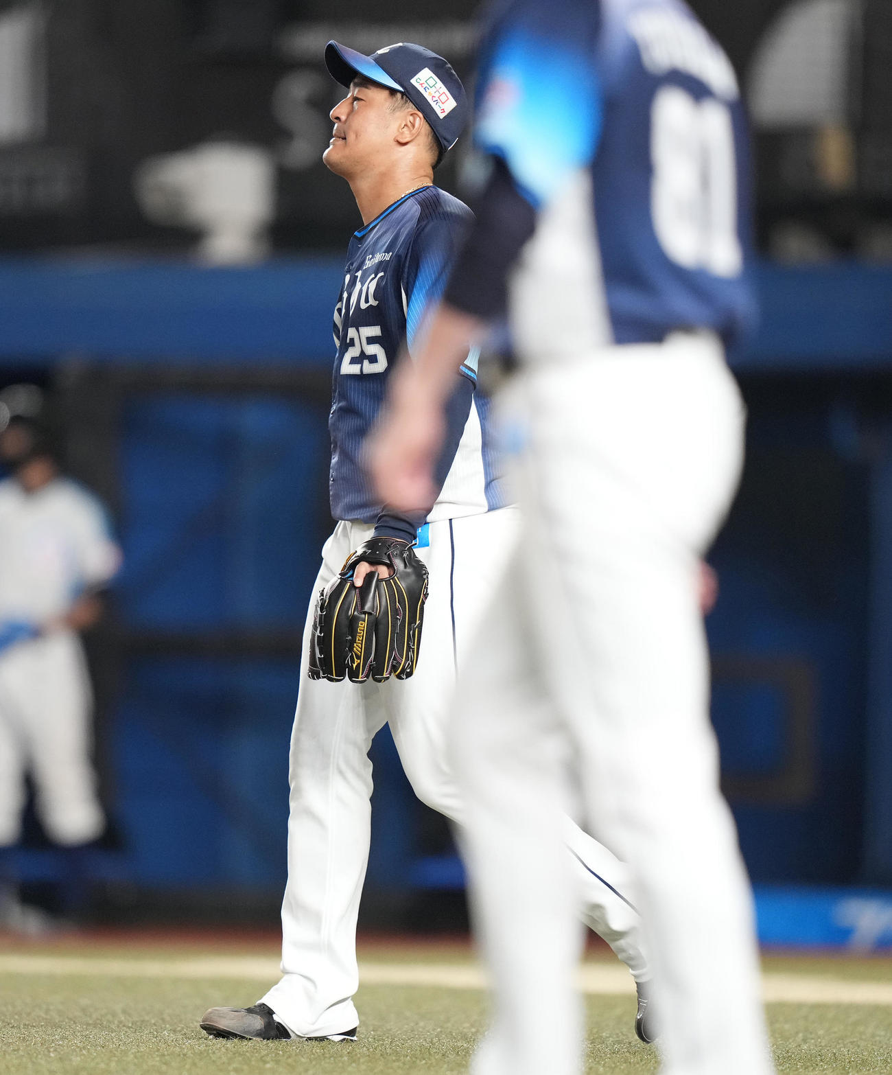 ロッテ対西武　3回裏ロッテ2死満塁、安田に中2点適時打を浴び、唇をかみしめる平井（撮影・鈴木みどり）