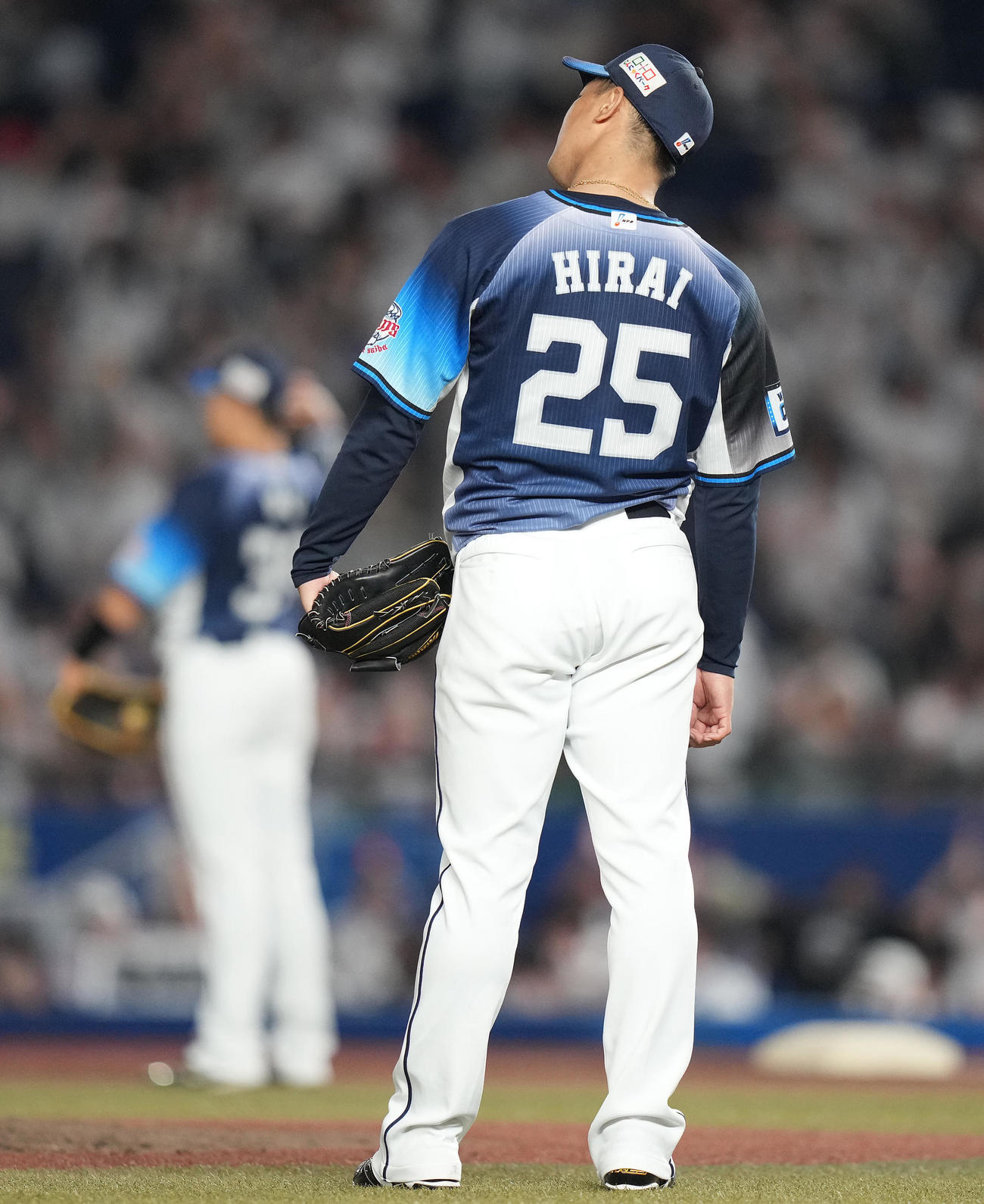 ロッテ対西武　2回裏ロッテ無死一塁、安田に先制の右越え2点本塁打を浴びる平井（撮影・鈴木みどり）