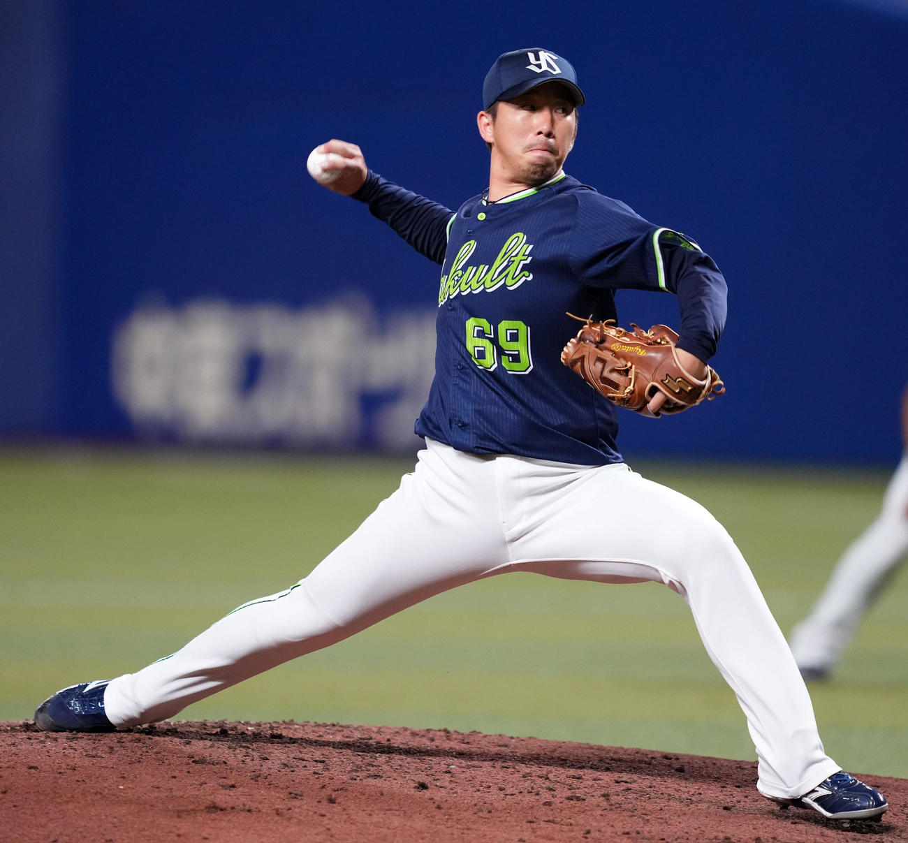 中日対ヤクルト　4回裏から登板したヤクルト今野（撮影・横山健太）