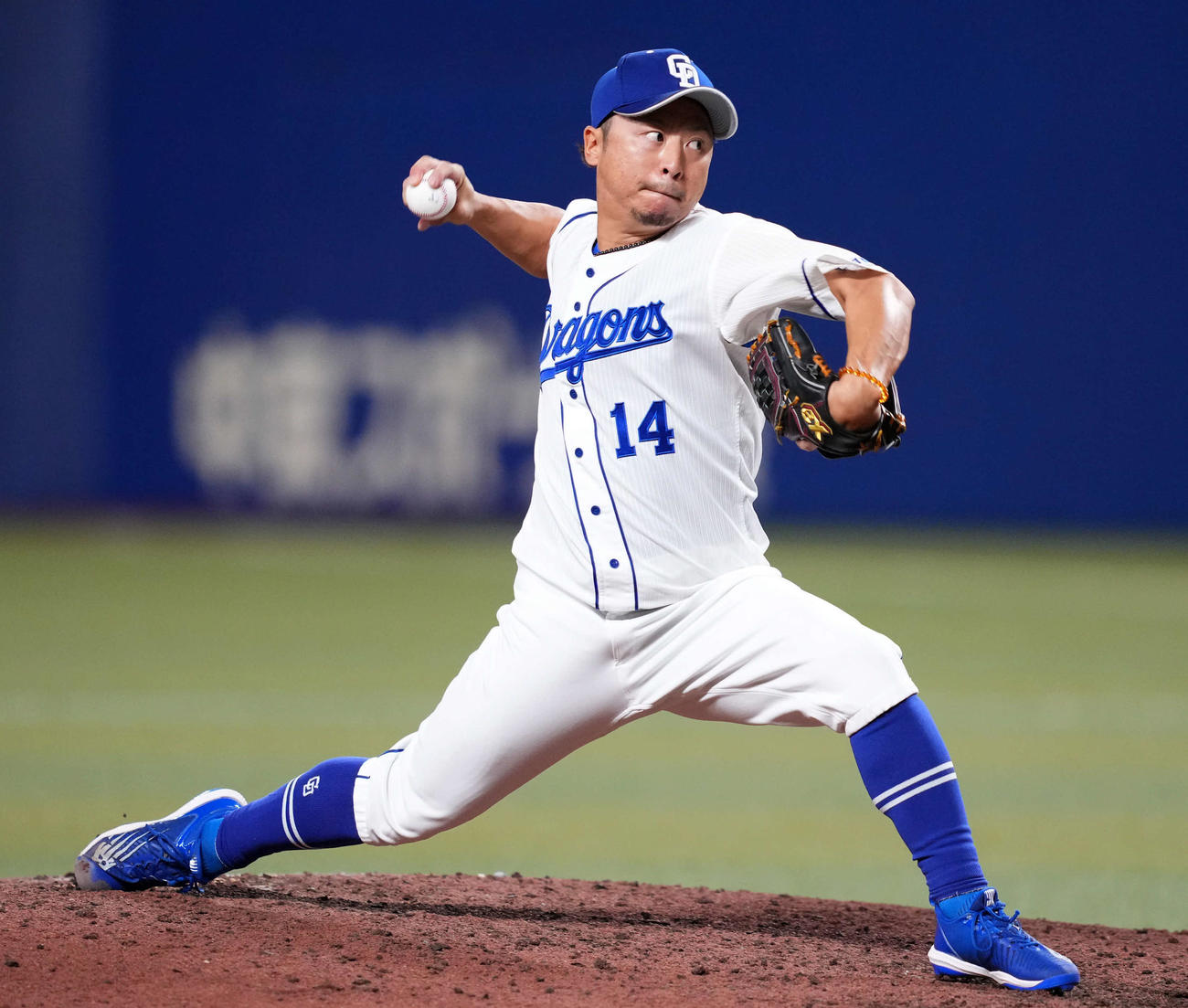 中日対ヤクルト　8回表から登板した中日谷元（撮影・横山健太）