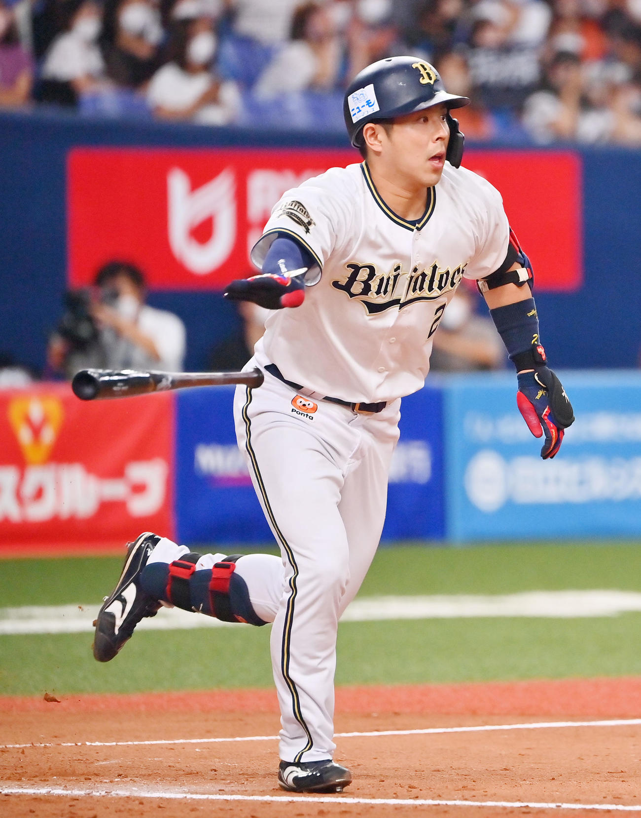 オリックス対日本ハム　12回裏オリックス1死二塁、サヨナラ打を放つ若月（撮影・和賀正仁）