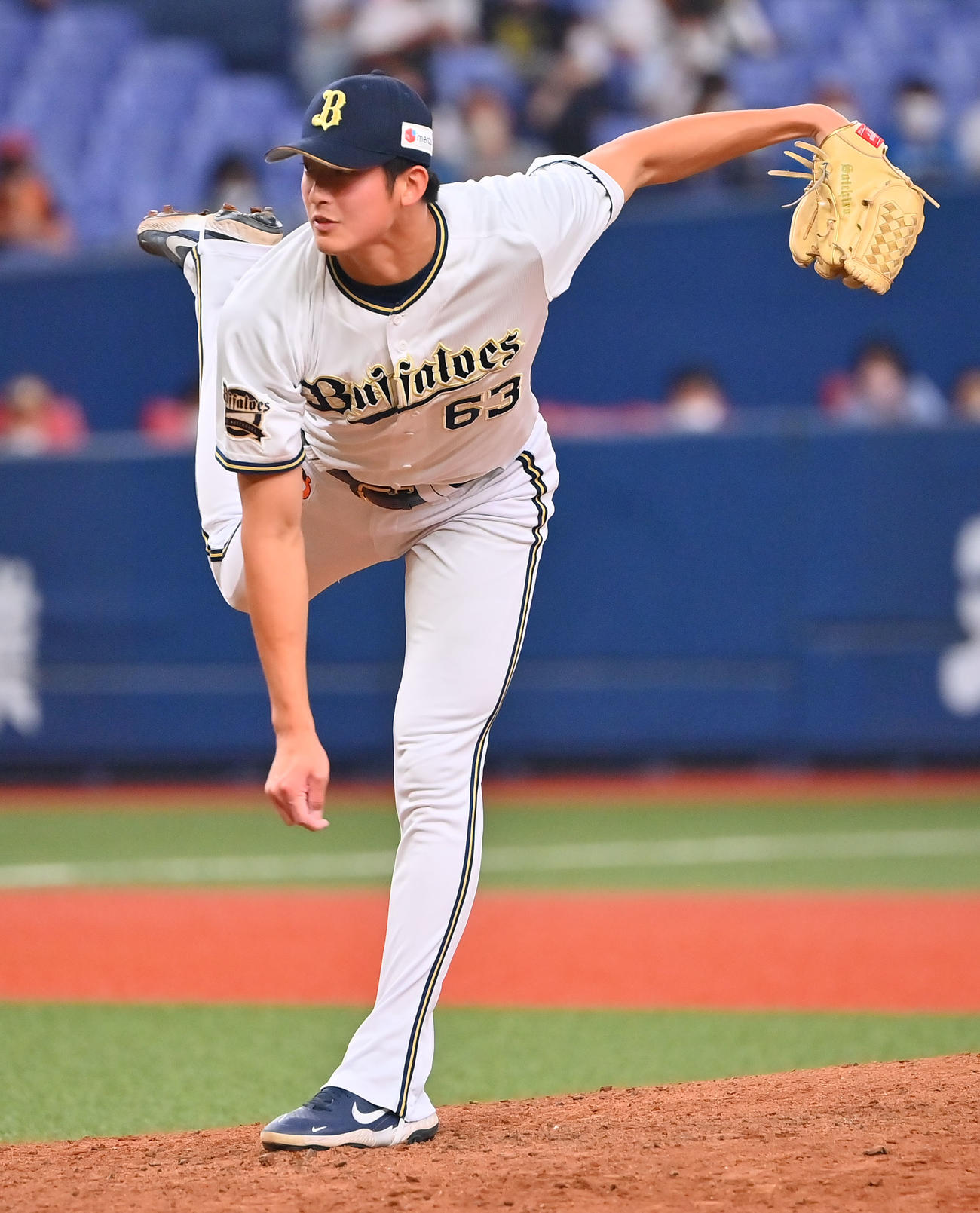 オリックス対日本ハム　10回に登板するオリックス山崎颯（撮影・和賀正仁）