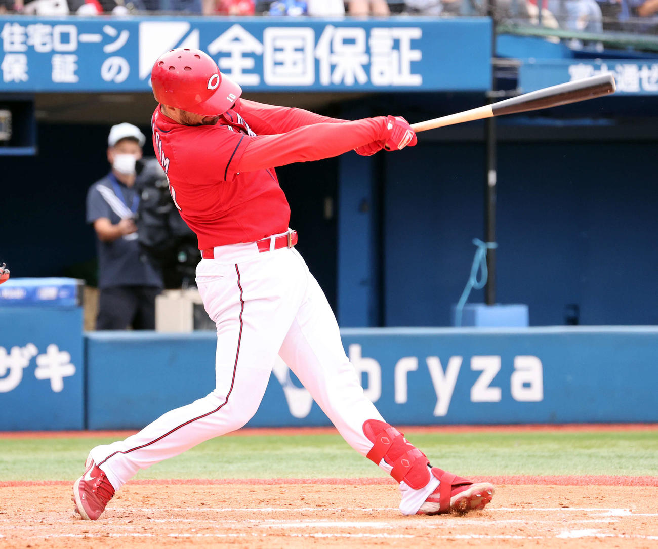 DeNA対広島　3回表広島2死二塁、マクブルームは2点本塁打を放つ（撮影・浅見桂子）
