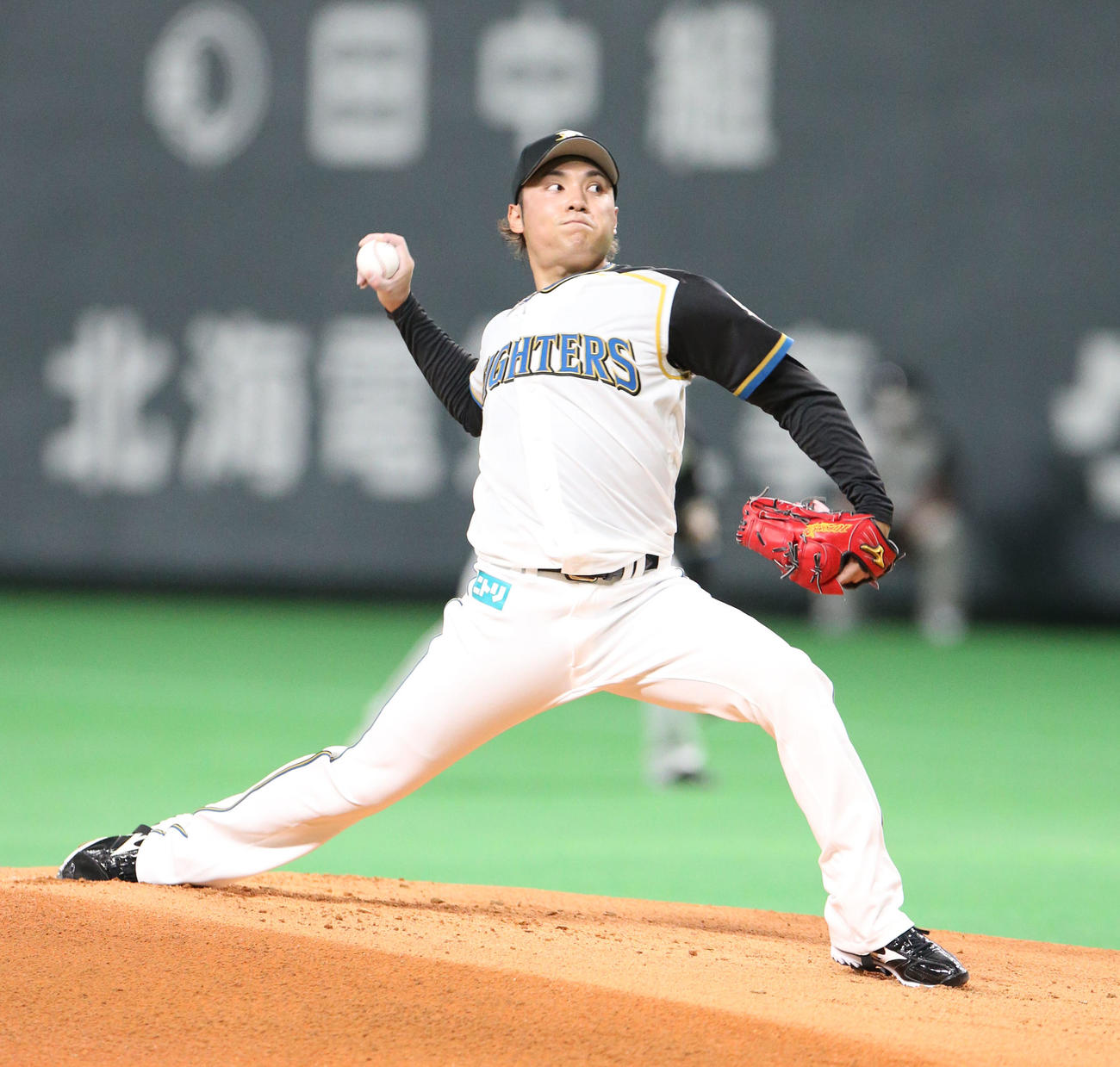 日本ハム対ロッテ　日本ハム先発の伊藤（撮影・佐藤翔太）