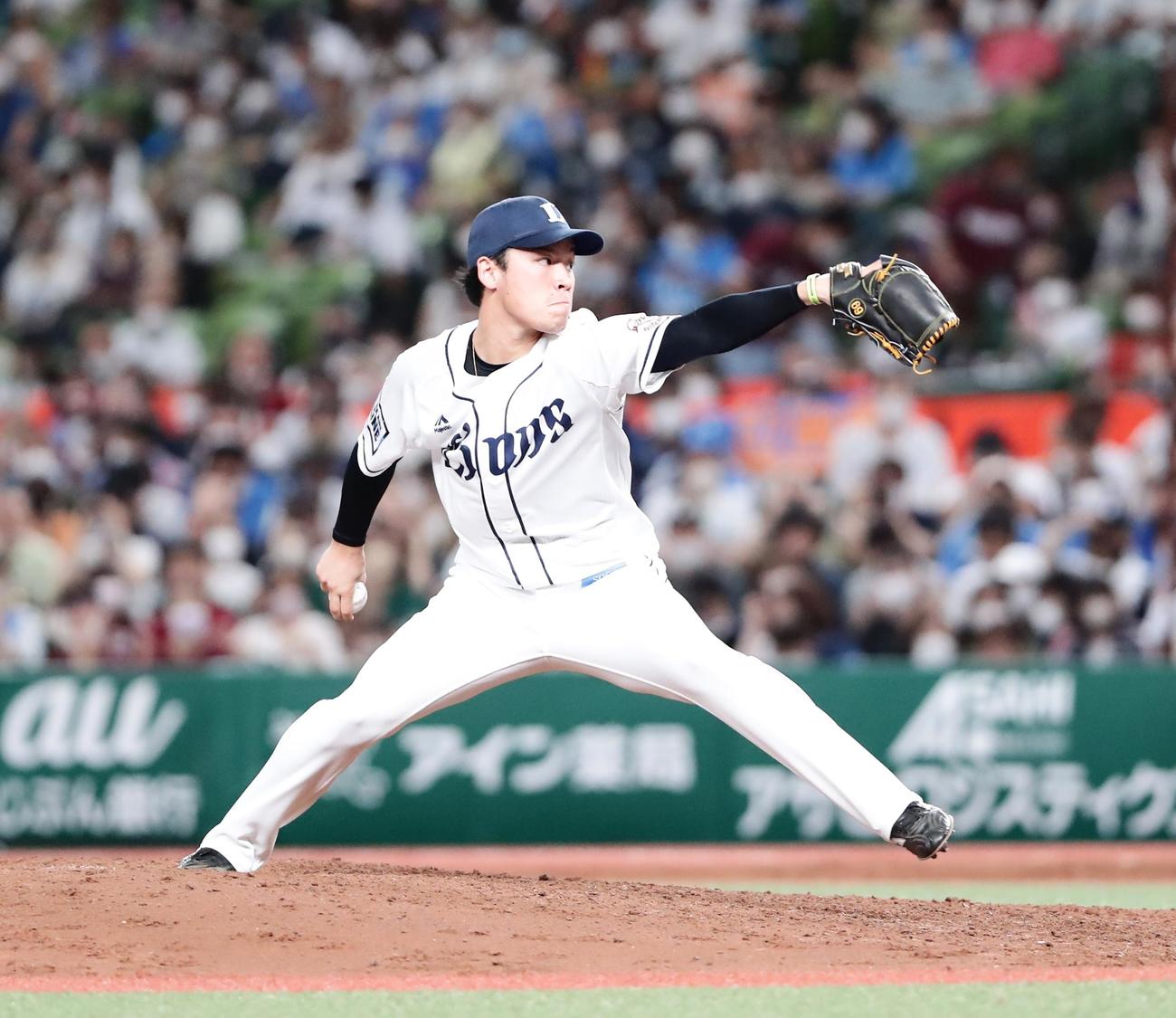 西武対楽天　力投する西武4番手の水上（撮影・星夏穂）