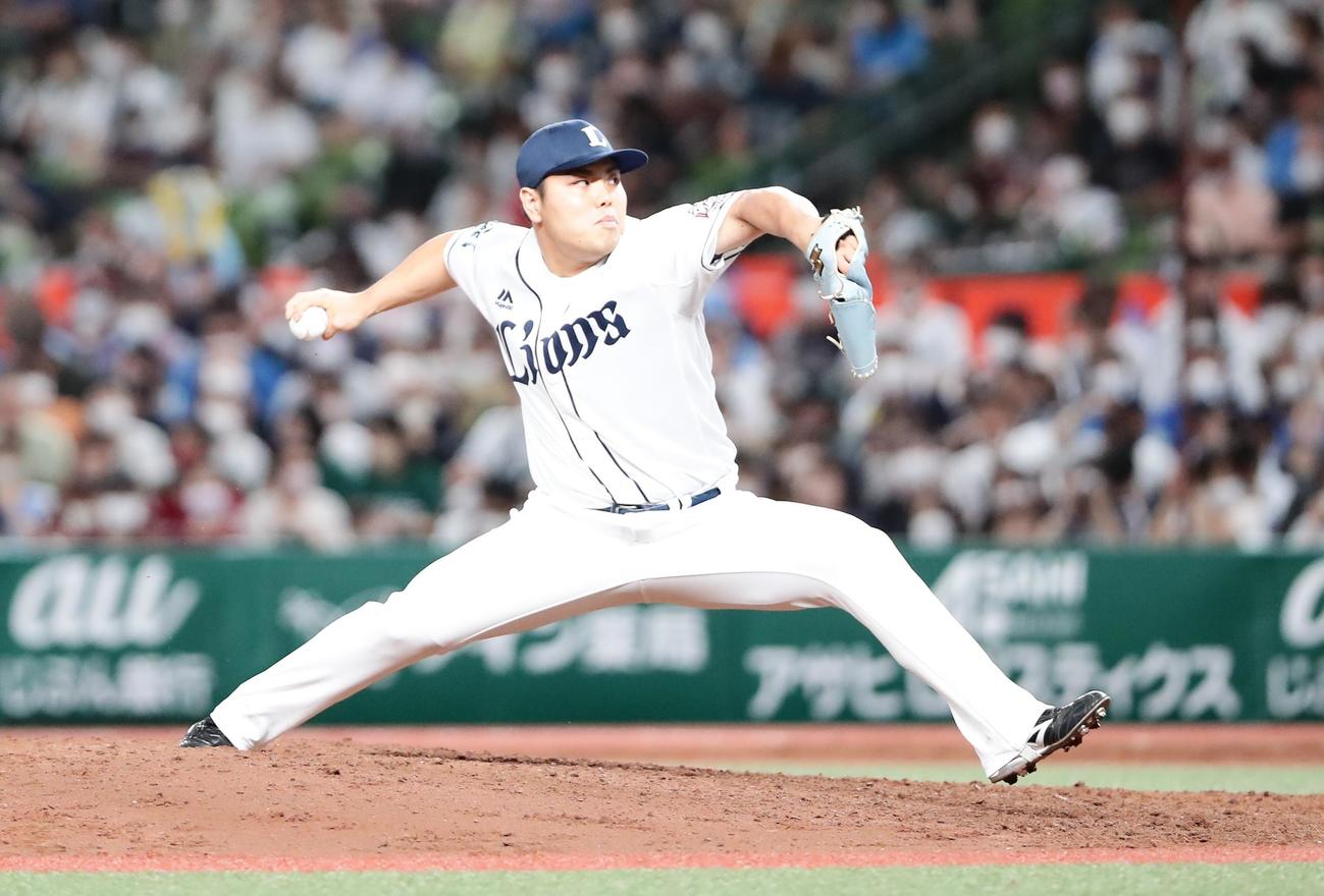 西武対楽天　力投する西武5番手の平良（撮影・星夏穂）