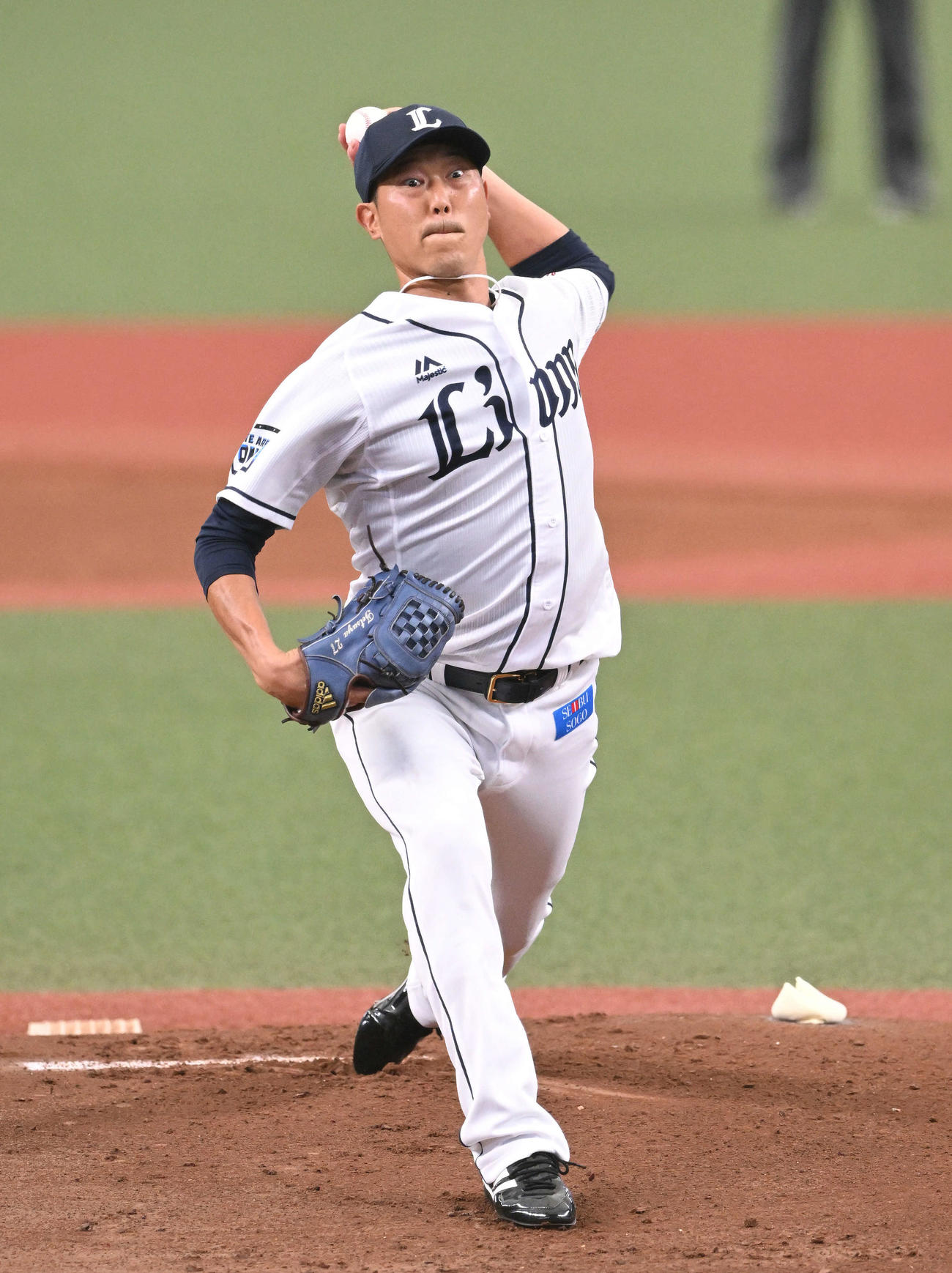 西武対楽天　引退試合の初球を投じる西武先発の内海（撮影・滝沢徹郎）
