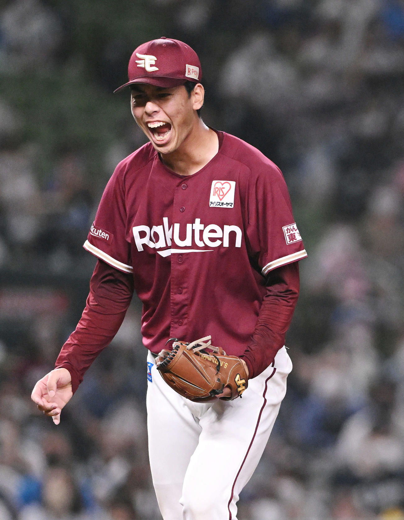 西武対楽天　11回裏西武2死、山川を空振り三振に仕留めさけぶ宮森（撮影・滝沢徹郎）