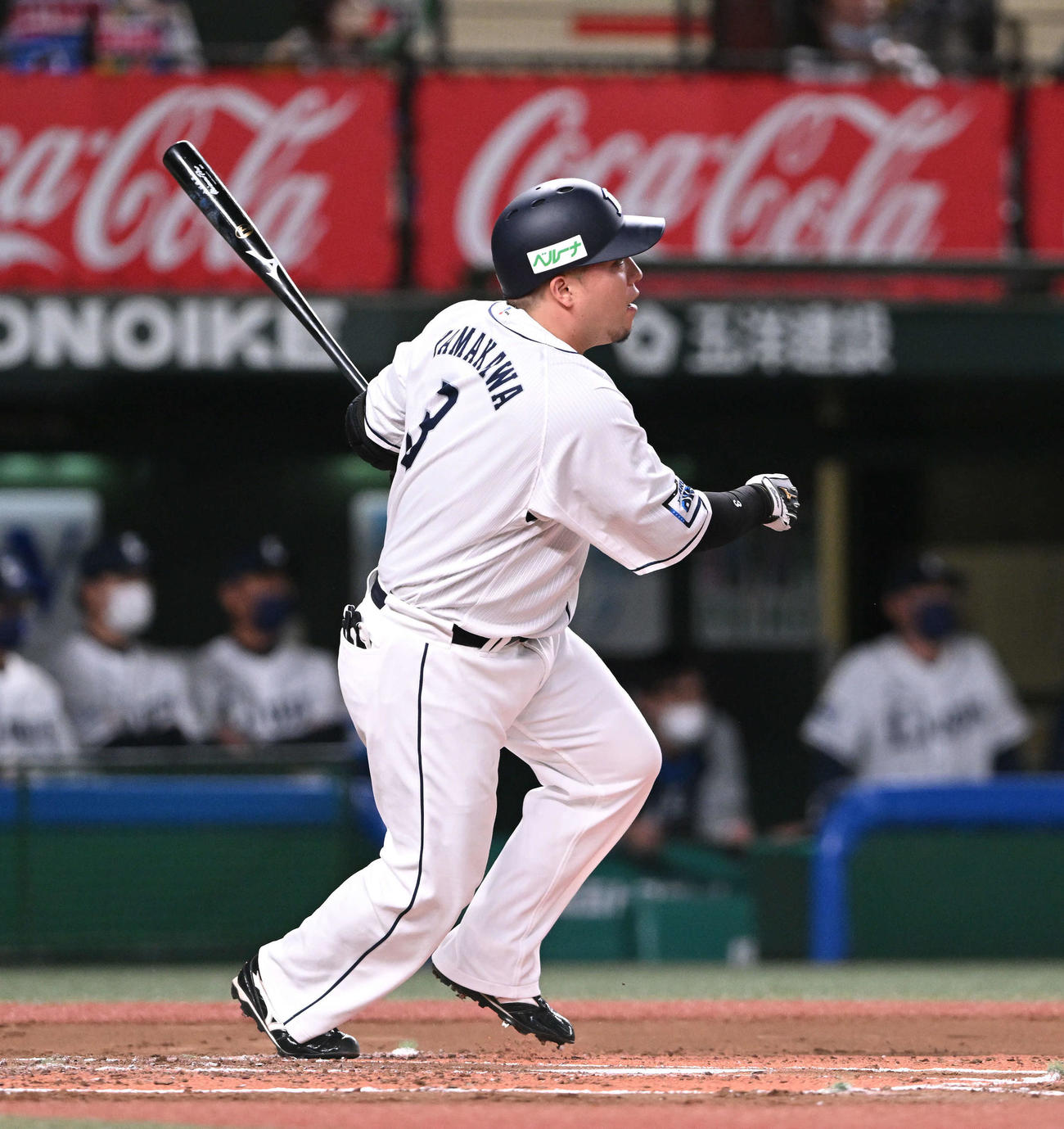 西武対楽天　1回裏西武2死三塁、山川は先制の中前適時打を放つ（撮影・滝沢徹郎）