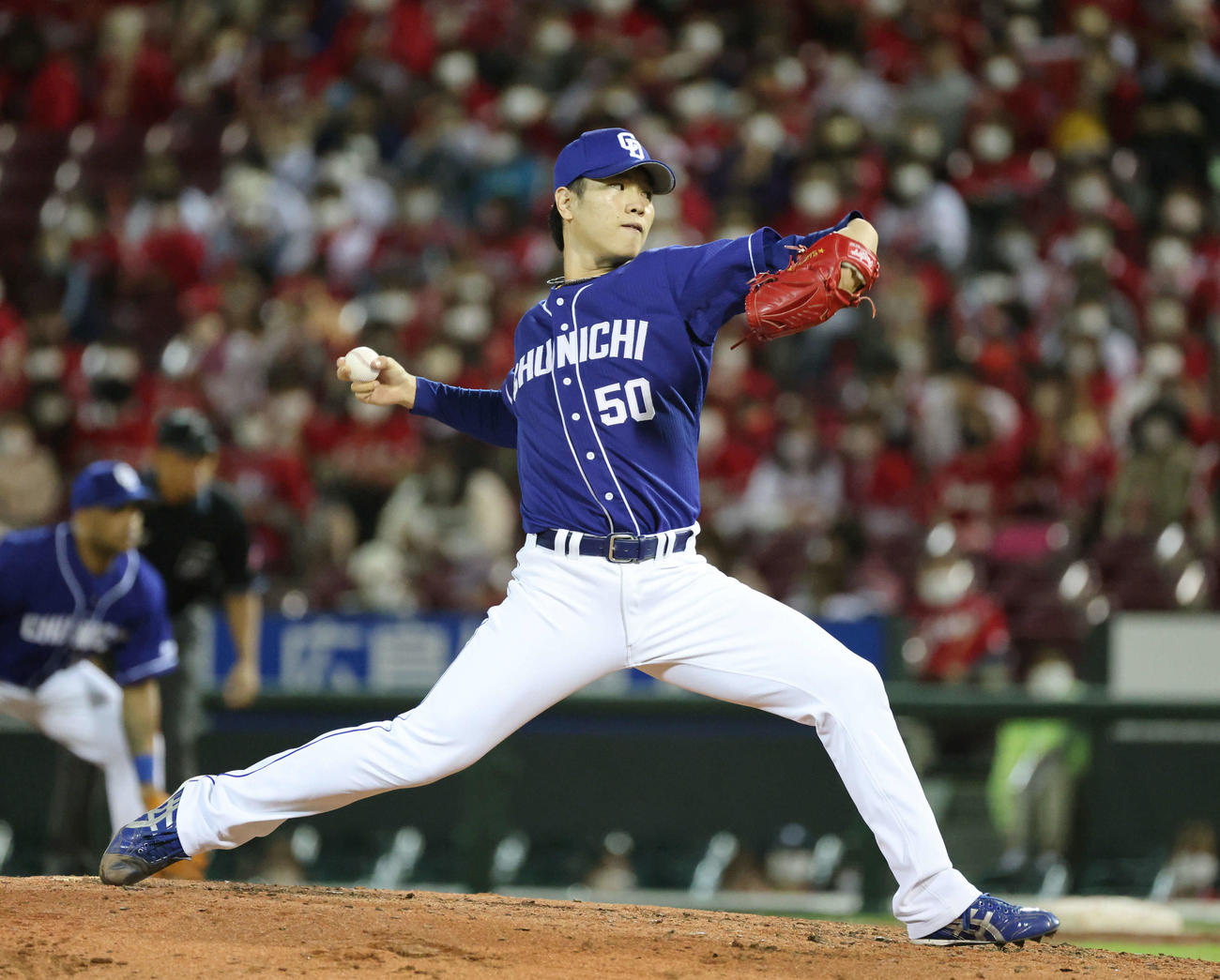 広島対中日　7回裏広島、中日3番手の清水（撮影・加藤孝規）