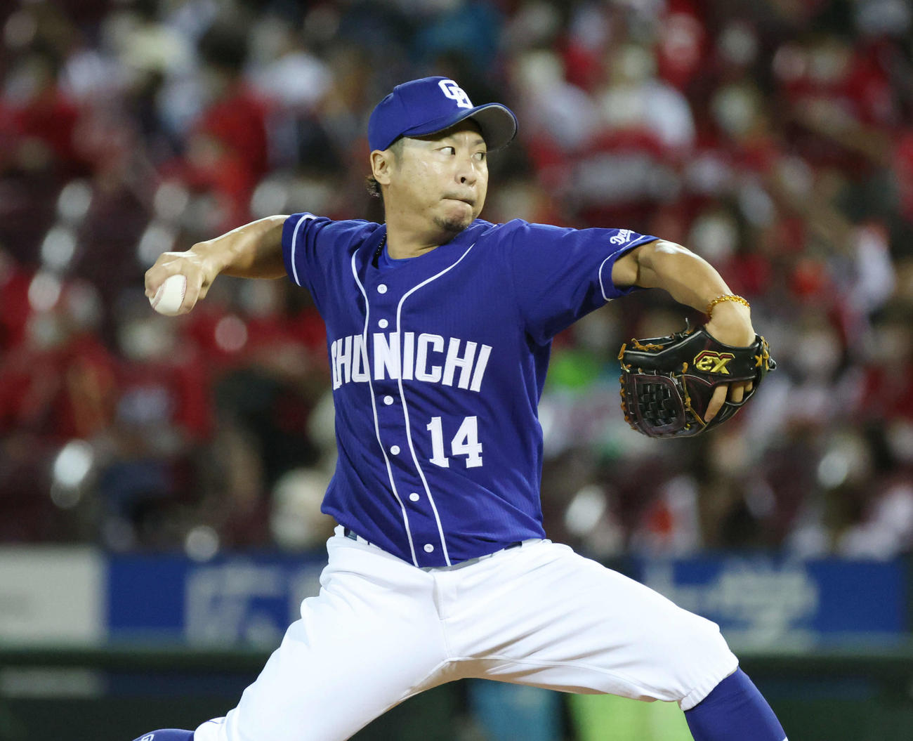 広島対中日　9回裏広島、中日5番手の谷元（撮影・加藤孝規）