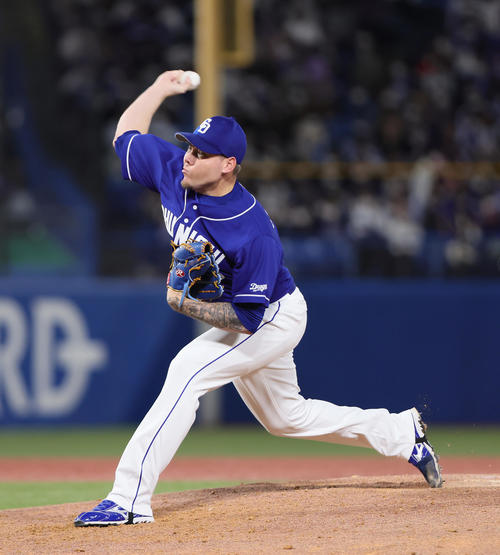 ヤクルト対中日　中日2番手のロドリゲス（撮影・足立雅史）