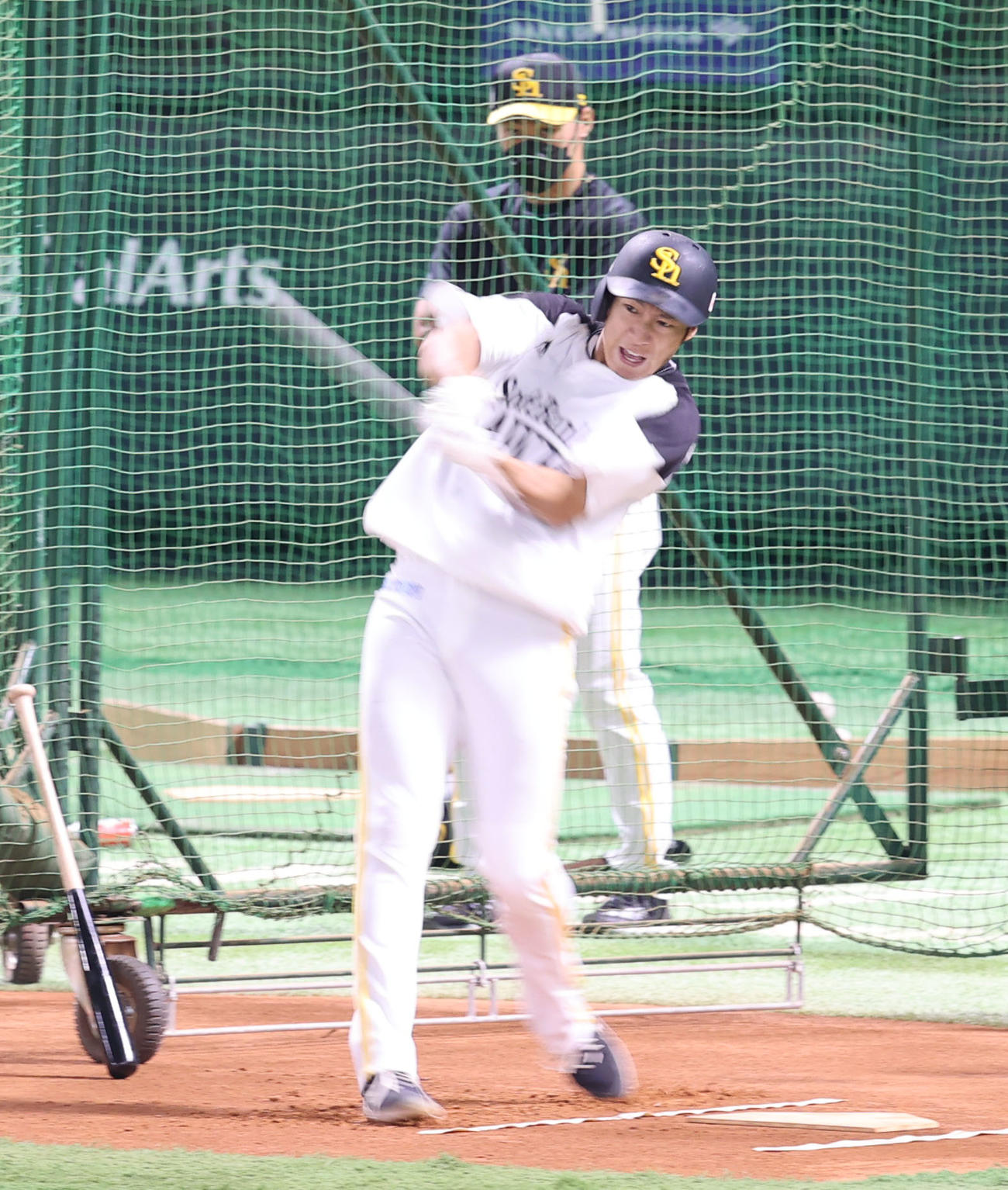 打撃練習で快音を響かす柳田悠岐（撮影・梅根麻紀）