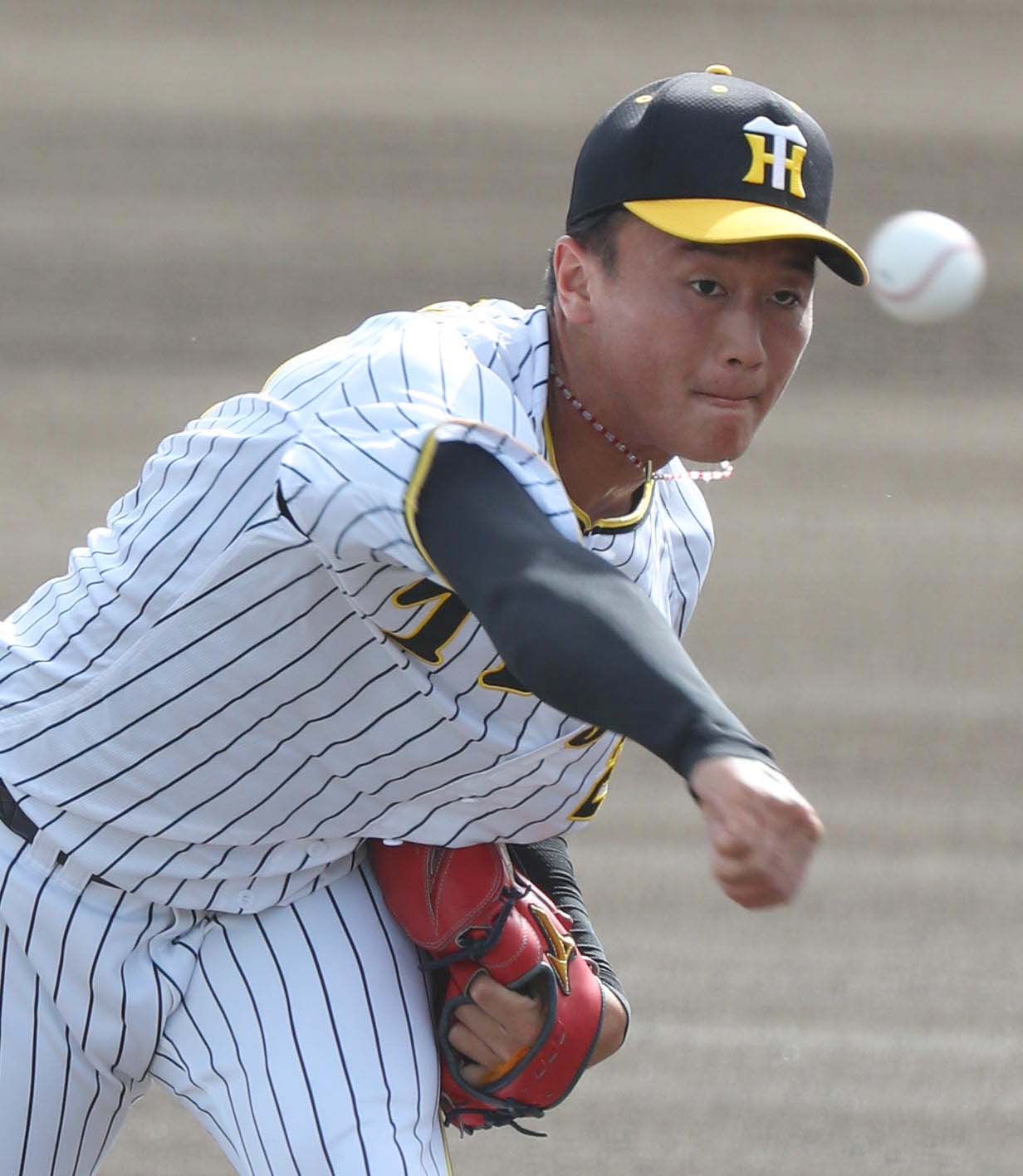 阪神対オリックス　阪神2番手で登板する森木（撮影・上田博志）