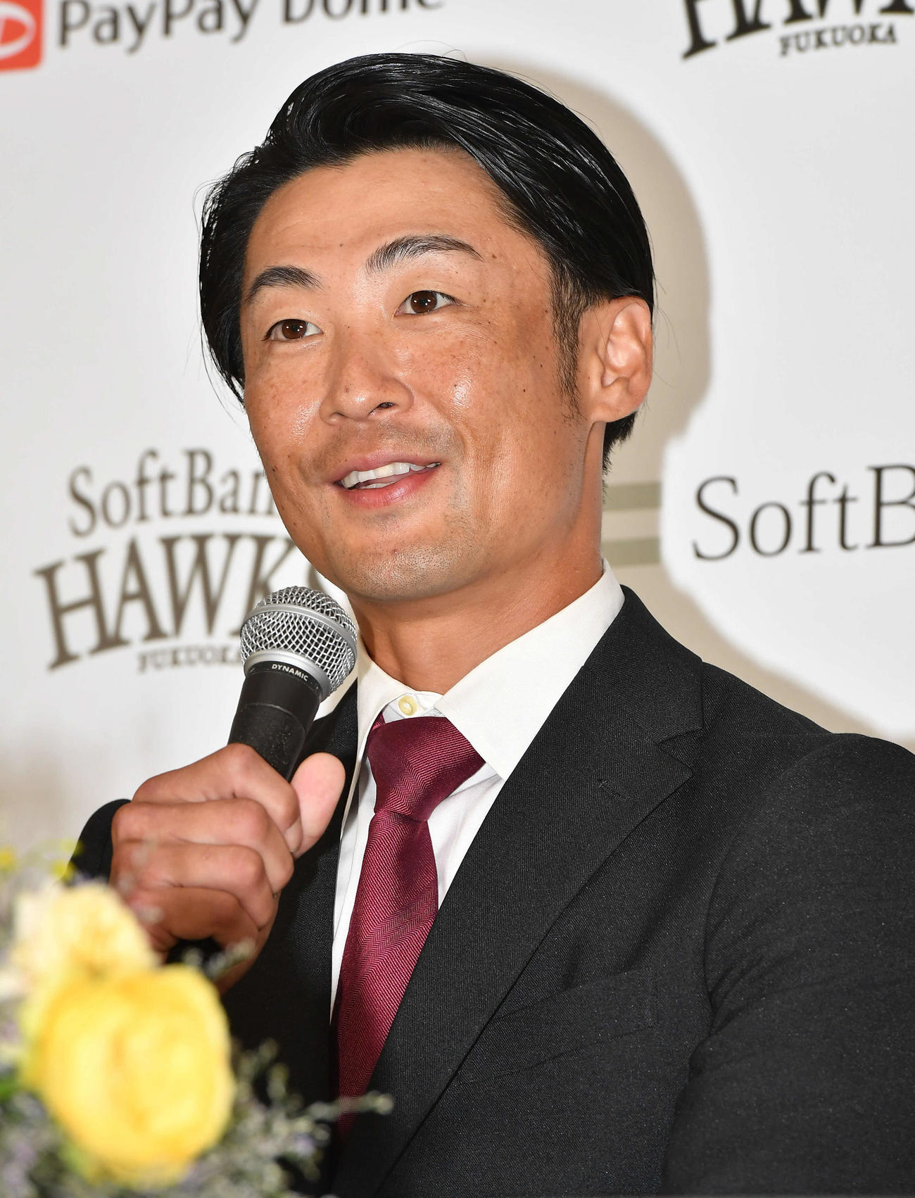引退会見を行う明石（撮影・岩下翔太）