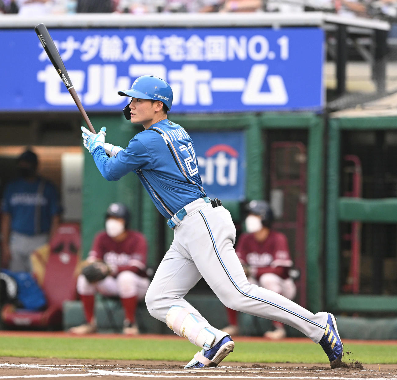 楽天対日本ハム　6回表日本ハム1死二塁、清宮は適時二塁打を放つ（撮影・滝沢徹郎）