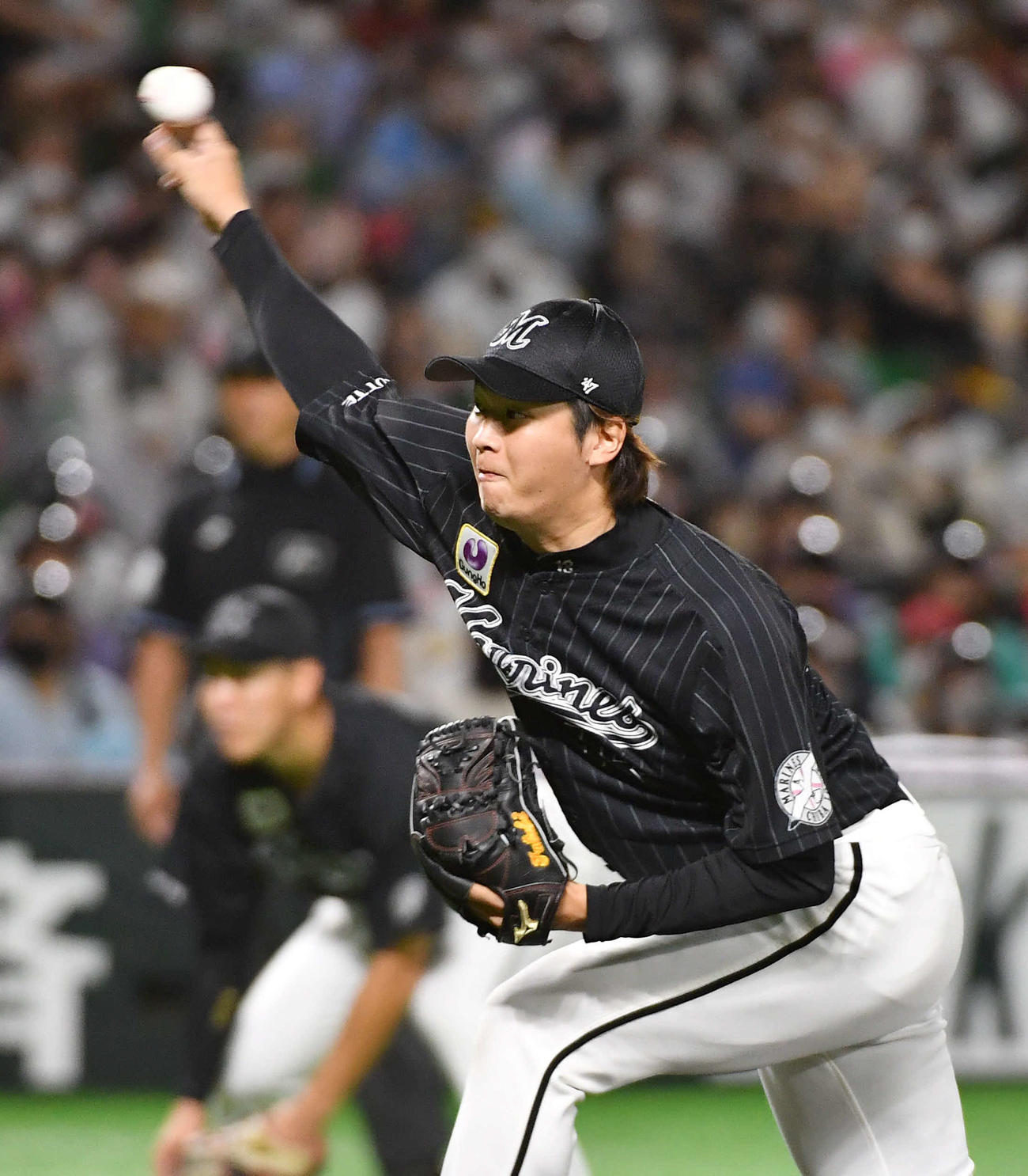 ソフトバンク対ロッテ　ロッテ先発の二木（撮影・岩下翔太）