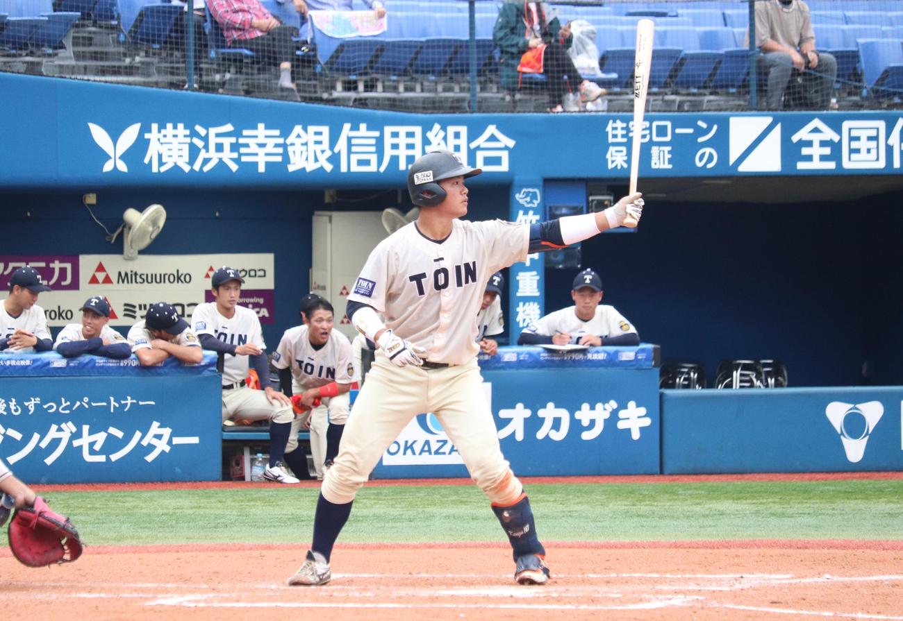 桐蔭横浜大対神奈川工大　3回表桐蔭横浜大1死、打席に臨む3番の吉田賢吾（撮影・阿部泰斉）