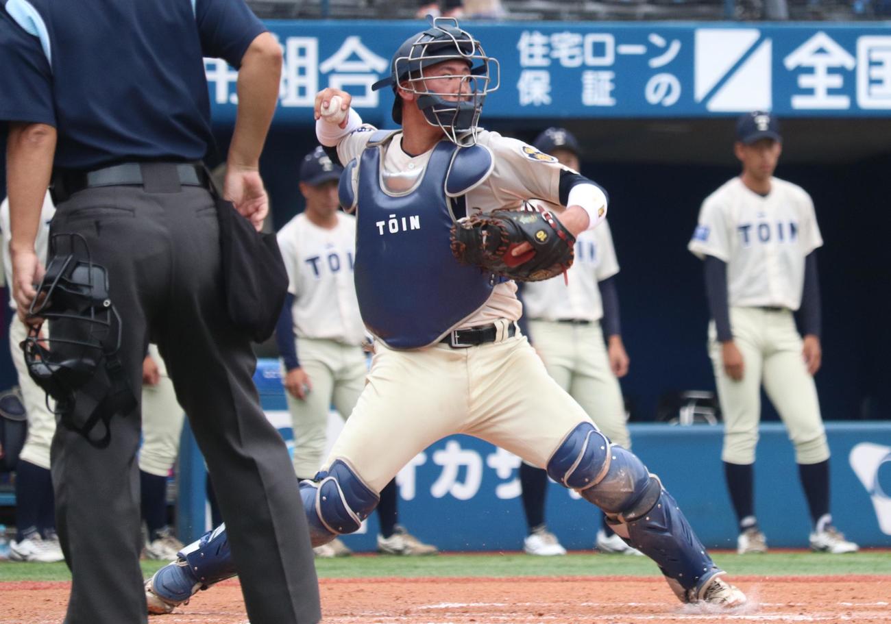 正捕手として勝利に導いた桐蔭横浜大・吉田賢吾（撮影・阿部泰斉）