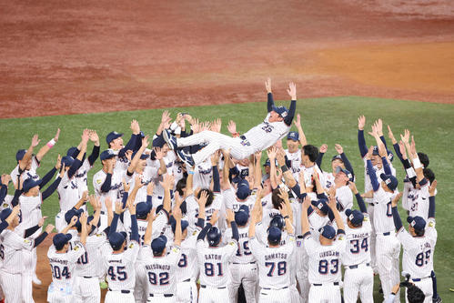 丸山和郁のサヨナラ打でヤクルト２連覇達成 ｍ２ヤクルト ２位dena ライブ詳細 プロ野球ライブ速報 日刊スポーツ