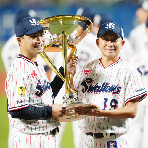 丸山和郁のサヨナラ打でヤクルト２連覇達成 ｍ２ヤクルト ２位dena ライブ詳細 プロ野球ライブ速報写真ニュース 日刊スポーツ