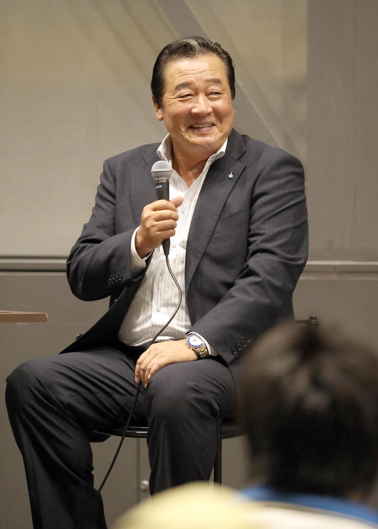 日本ハム対楽天　笑顔でトークをする元日本ハム監督梨田氏（撮影・佐藤翔太）