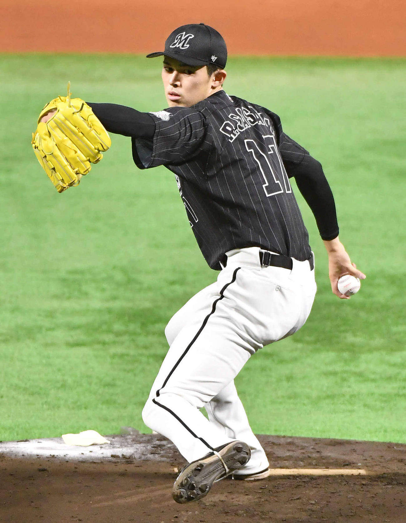 ソフトバンク対ロッテ　ロッテ先発の佐々木朗（撮影・岩下翔太）