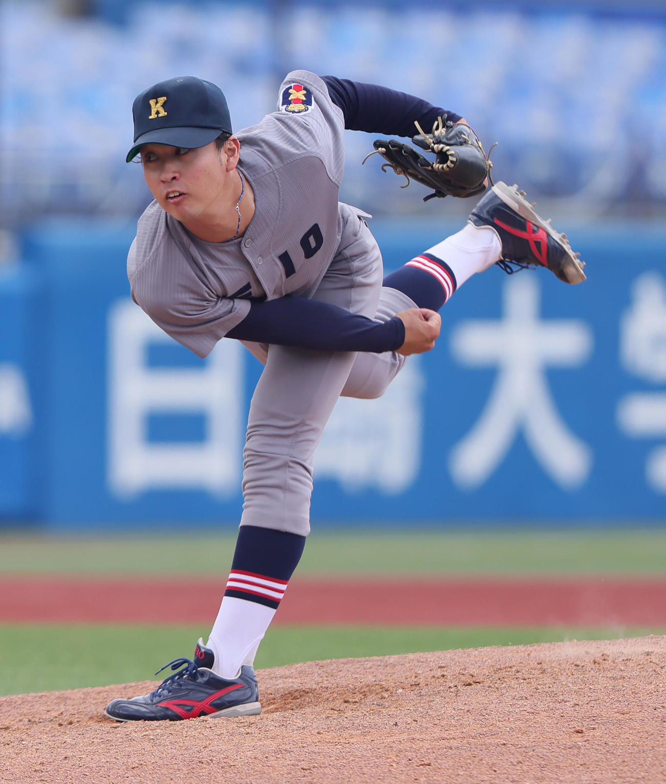 立大対慶大　慶大3番手の橋本達（撮影・足立雅史）