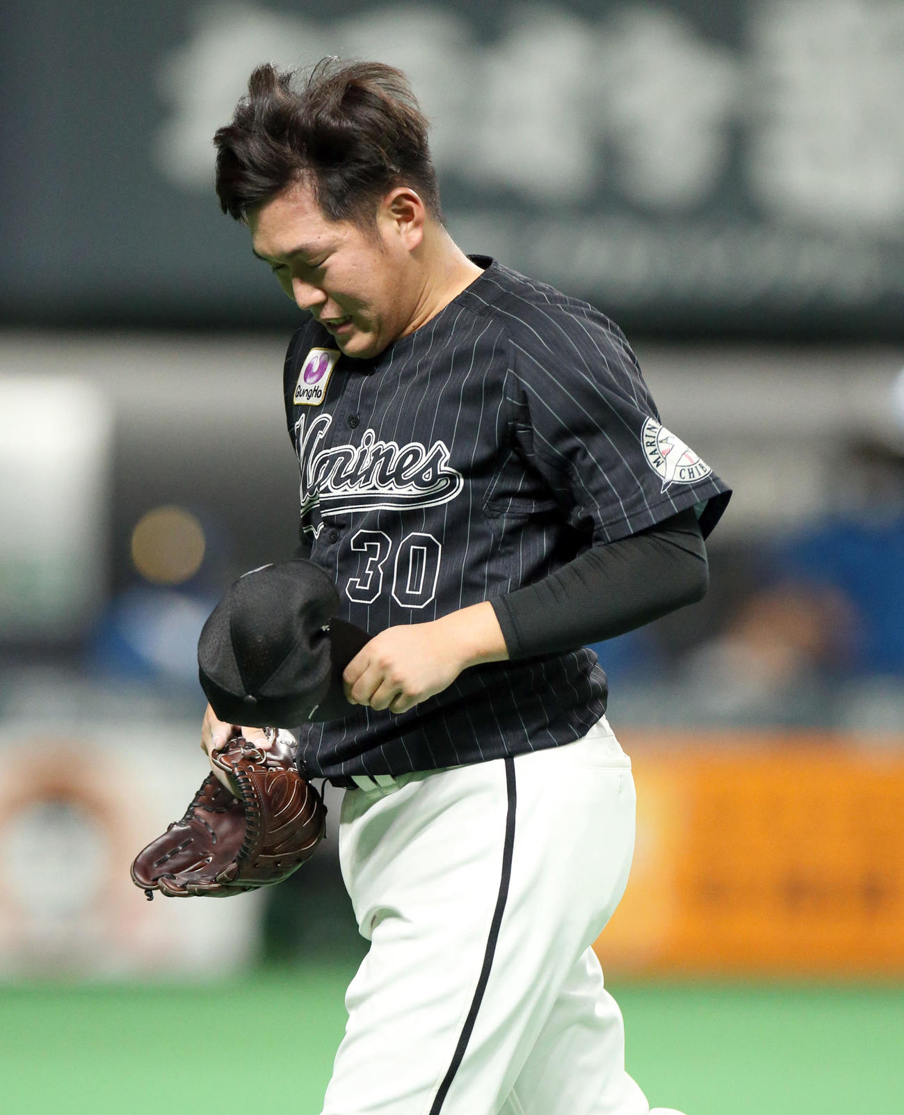 日本ハム対ロッテ　7回途中で降板する広畑（撮影・佐藤翔太）