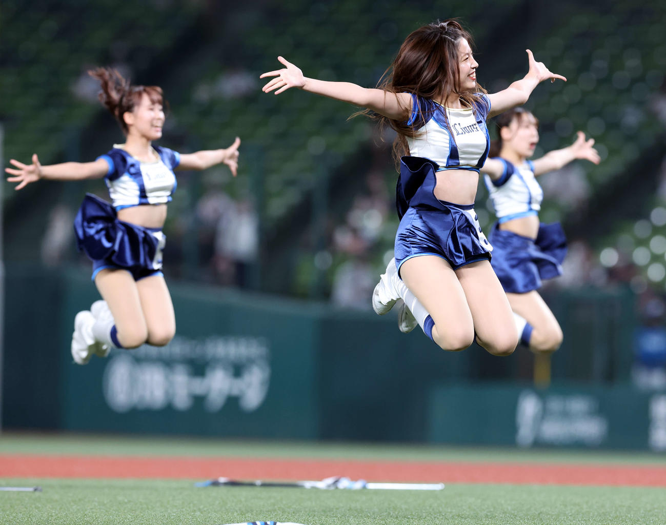 西武の公式パフォーマンスチーム「bluelegends」（ブルーレジェンズ）