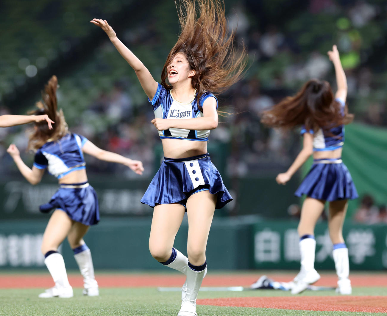 西武の公式パフォーマンスチーム「bluelegends」（ブルーレジェンズ）