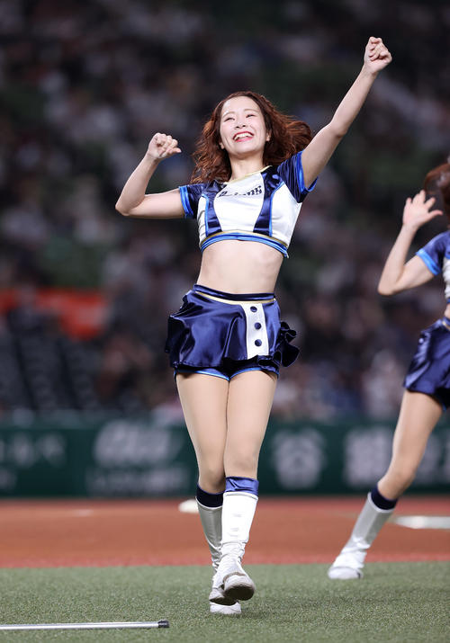 西武の公式パフォーマンスチーム「bluelegends」（ブルーレジェンズ）
