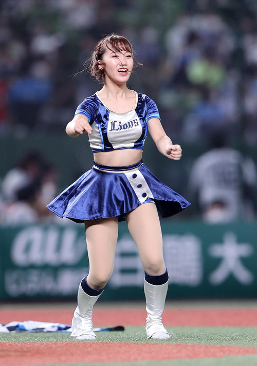 西武の公式パフォーマンスチーム「bluelegends」（ブルーレジェンズ）