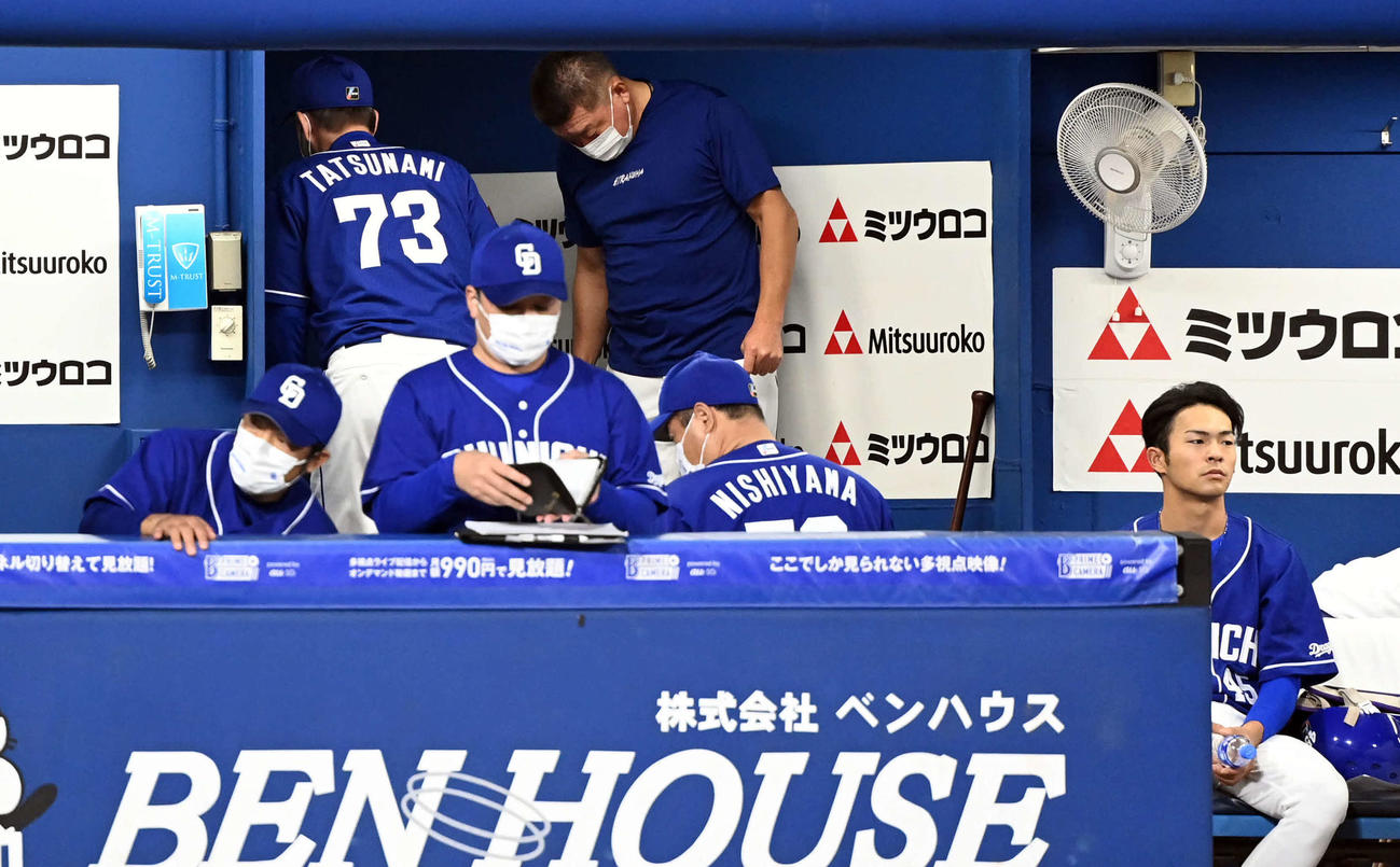 DeNA対中日　DeNAに逆転負けを喫した中日立浪監督（撮影・たえ見朱実）