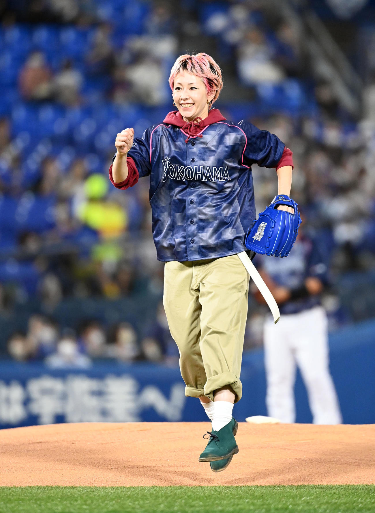 DeNA対中日　始球式を務めた木村カエラ（撮影・たえ見朱実）