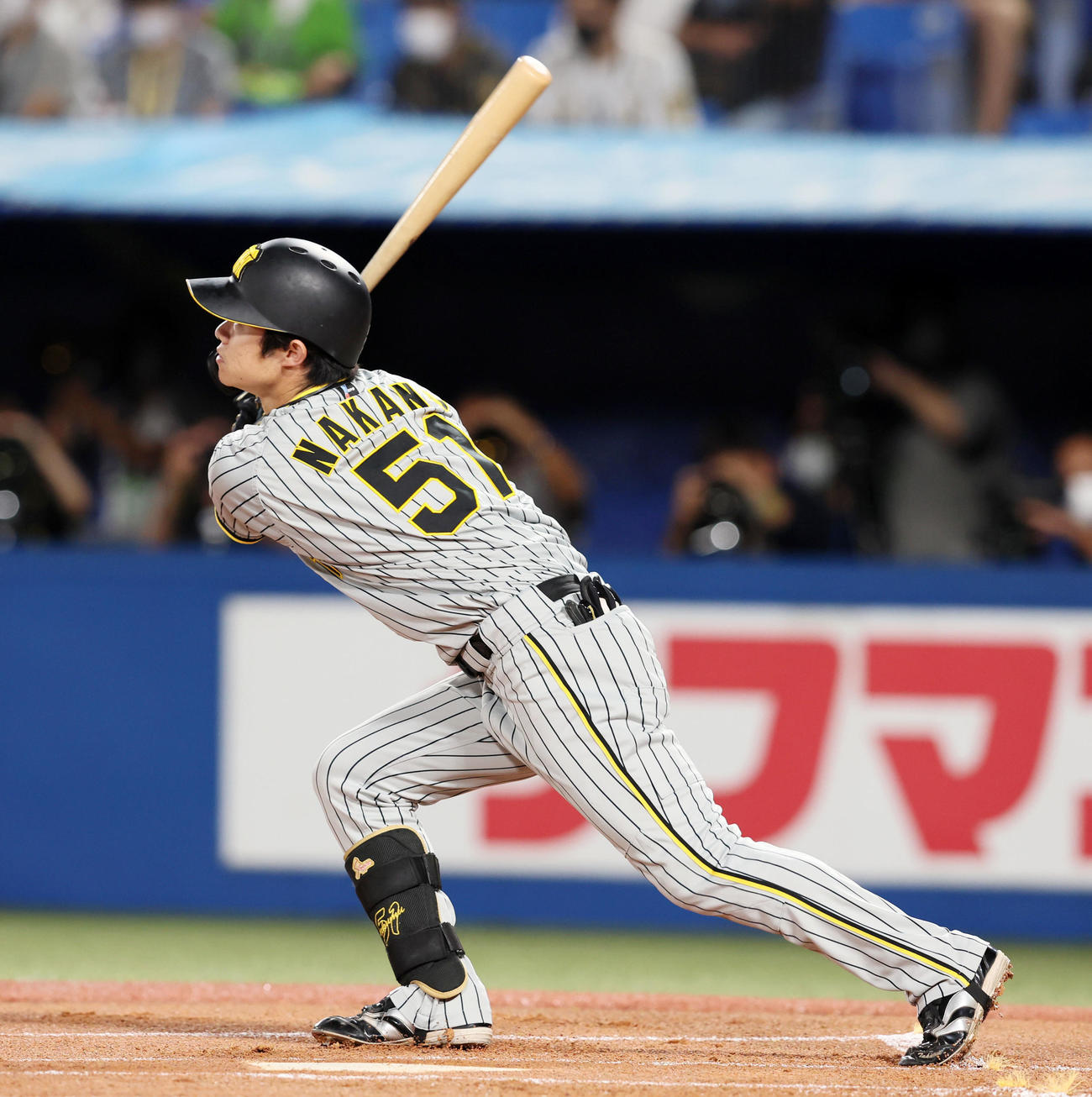 ヤクルト対阪神　1回表阪神無死、中野は右越えソロ本塁打を放つ（撮影・加藤哉）